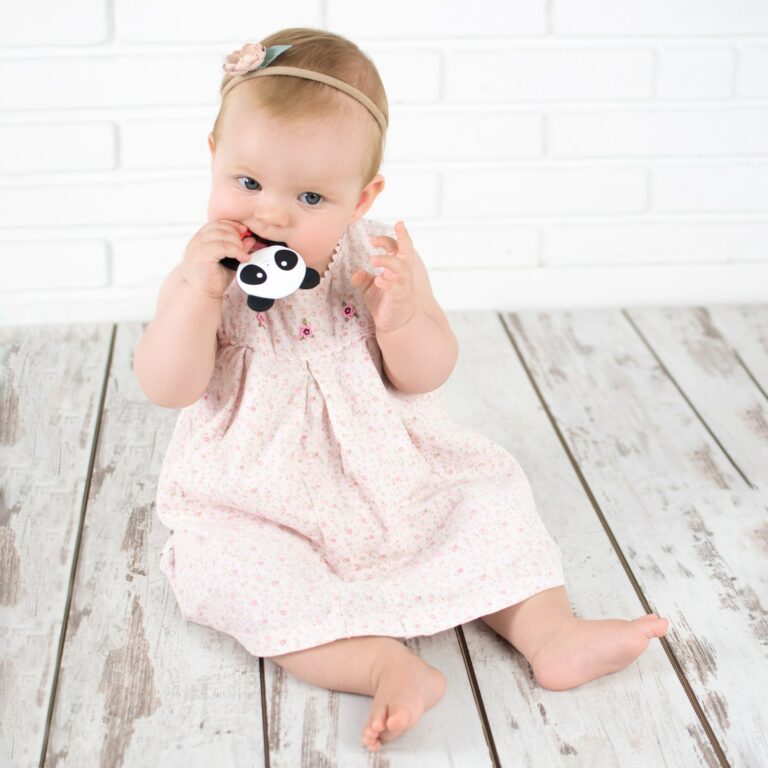 Jaki gryzak dla niemowlaka?