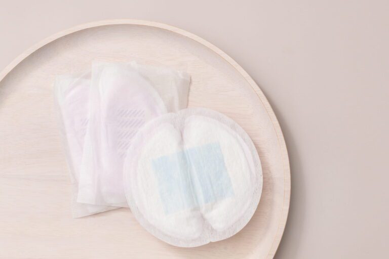 Wkładki laktacyjne Lansinoh Nature Soft.